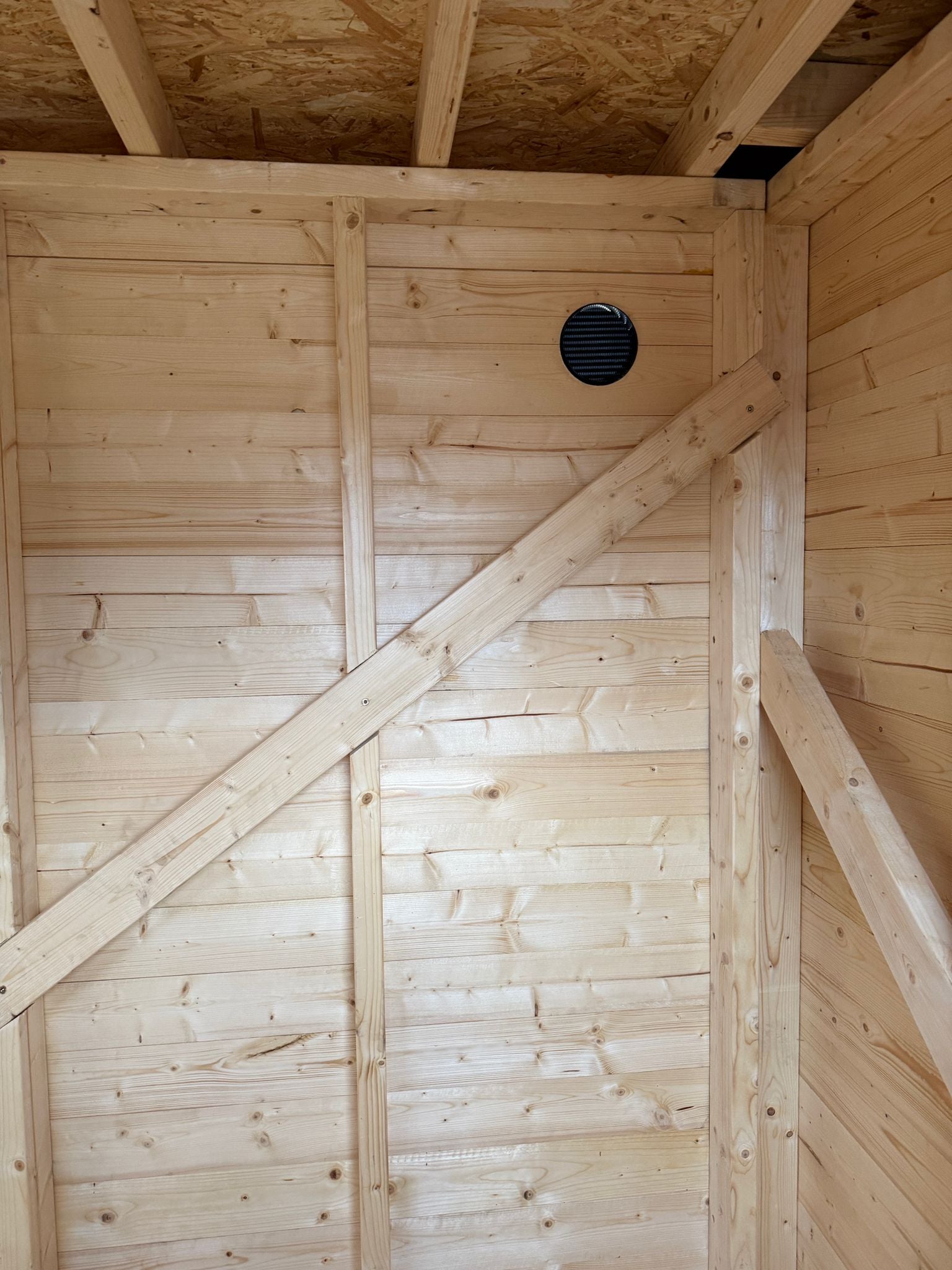 Kompaktiškas „WUNU“ Medinis Lauko Sandėliukas